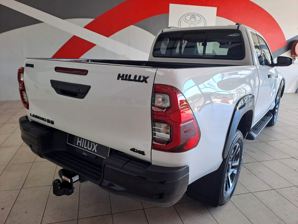 TOYOTA HILUX 2.8 GD-6 RB LEGEND 55 4X4 A/T P/U E/CAB, image 2