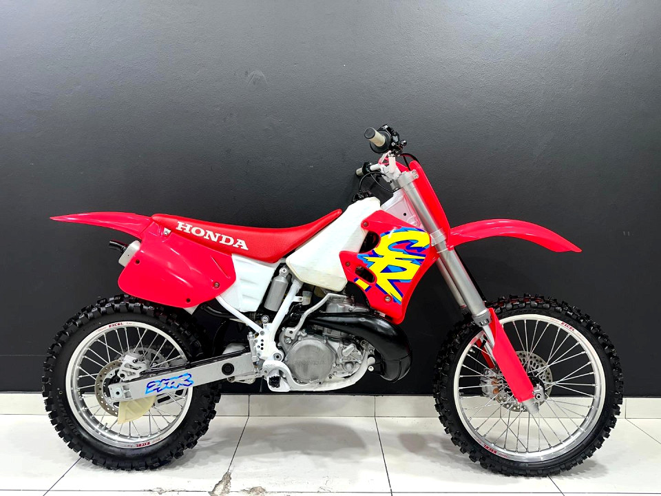 HONDA 250 2 stroke Classic Collectable, image 2