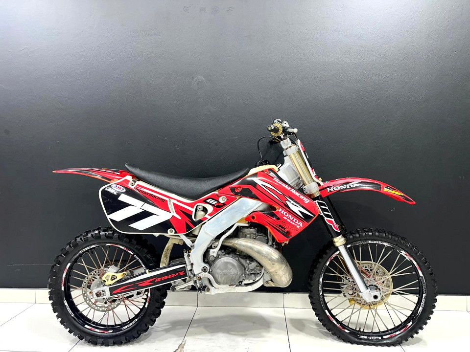 HONDA 250R  Classic Collectable, image 2