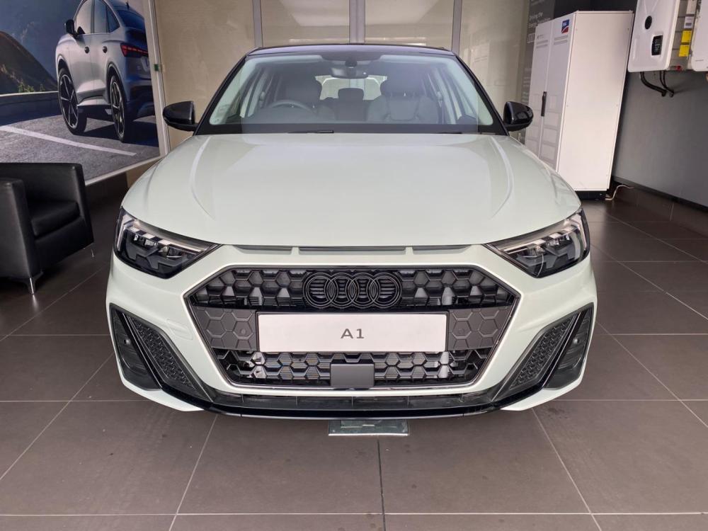 Audi A1 Sportback Black Edition 30 TFSI S tronic, image 2