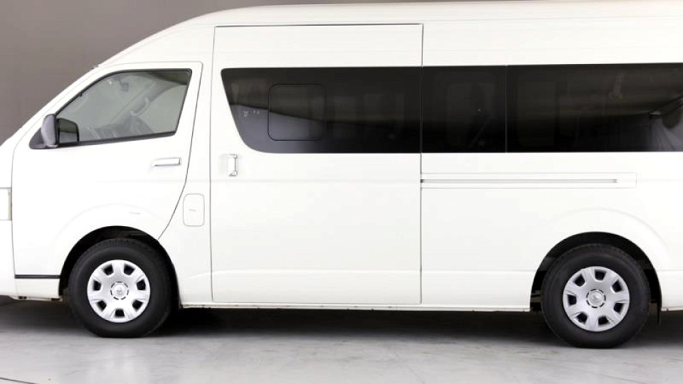 Toyota Quantum Hiace 2.5 D-4D 14 Seat, image 2