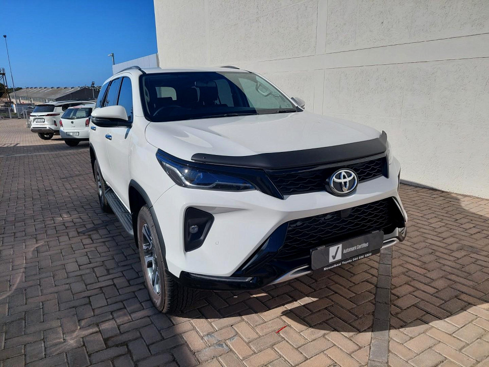 TOYOTA  FORTUNER 2.4GD-6 R/B A/T, image 1