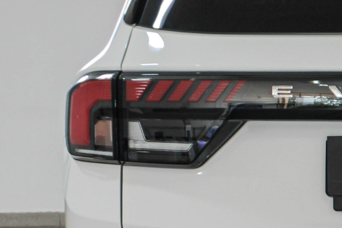 FORD EVEREST 2.0D BI-TURBO XLT  4X4 A/T, image 2