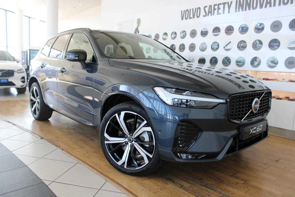 Volvo XC60 B5 Ultimate Dark Geartronic AWD, image 1