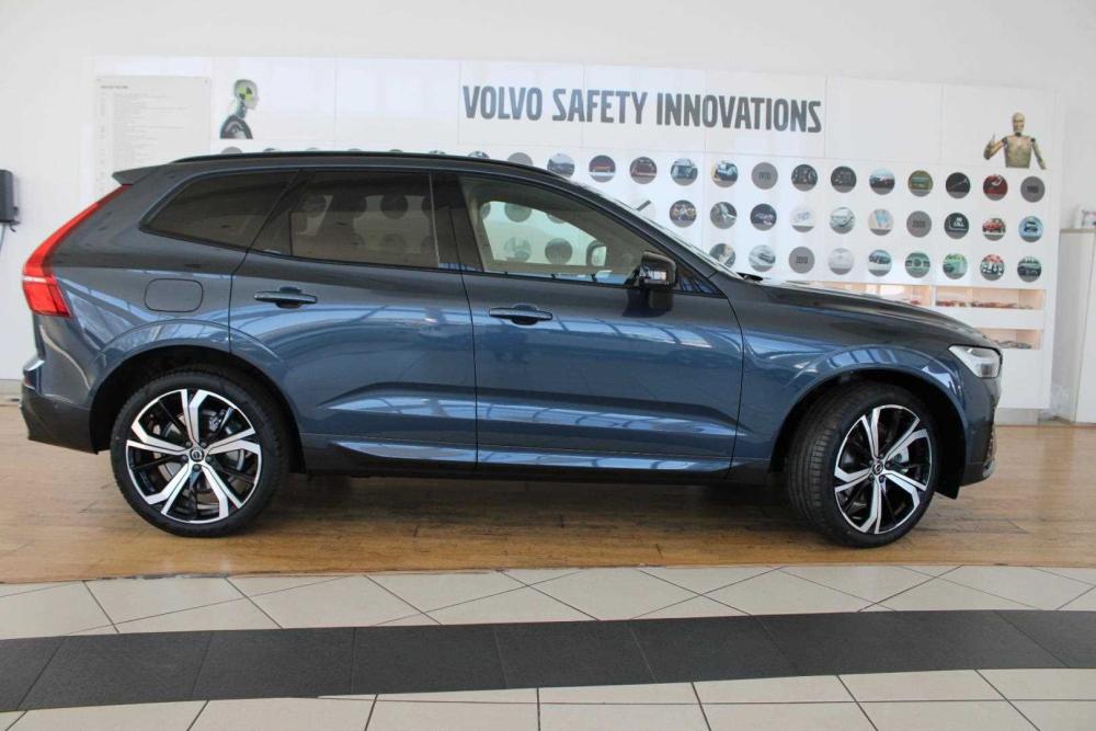 Volvo XC60 B5 Ultimate Dark Geartronic AWD, image 2