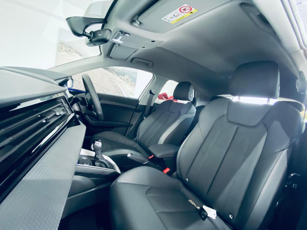 Audi A1 Sportback Black Edition 30 TFSI S tronic, image 2
