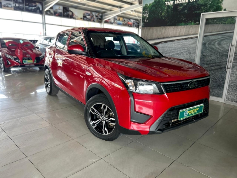 MAHINDRA XUV300 1.2T SE (W4), image 2