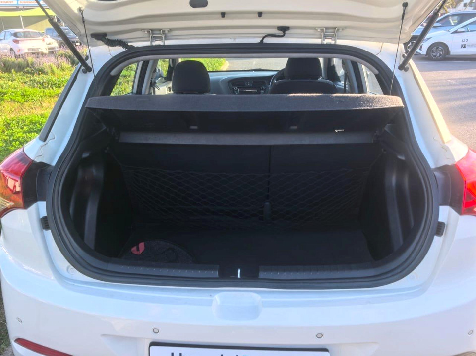 HYUNDAI i20 1.4 FLUID A/T, image 2