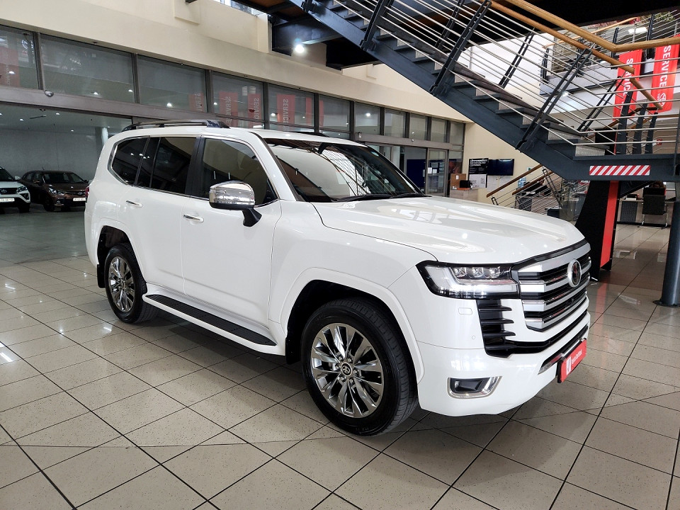 Toyota Land Cruiser 300 V6 3.5T ZX, image 1