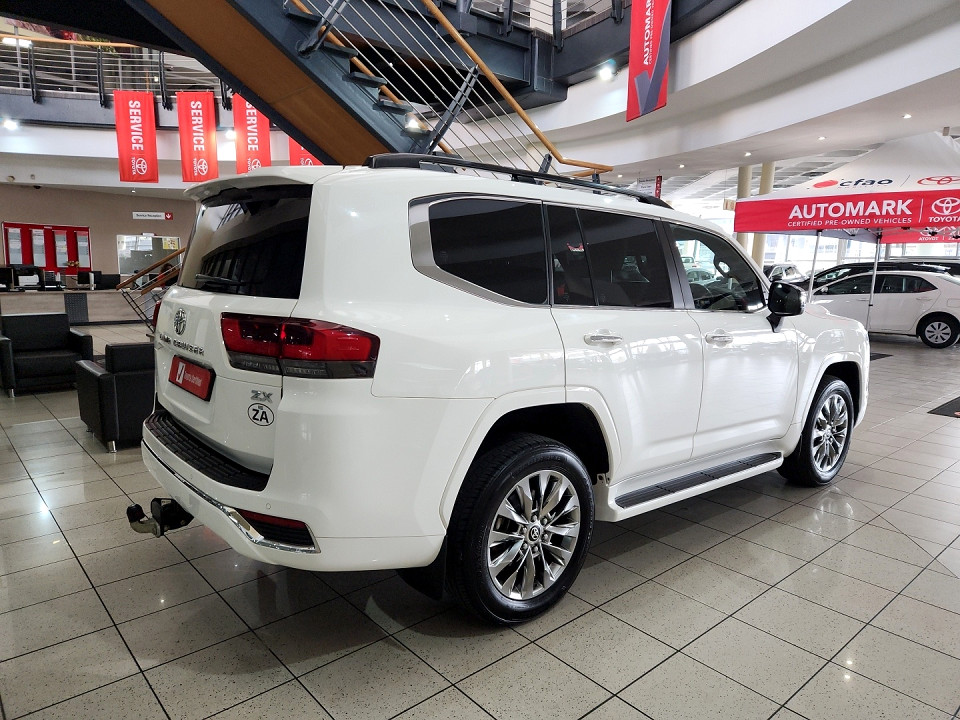 Toyota Land Cruiser 300 V6 3.5T ZX, image 2