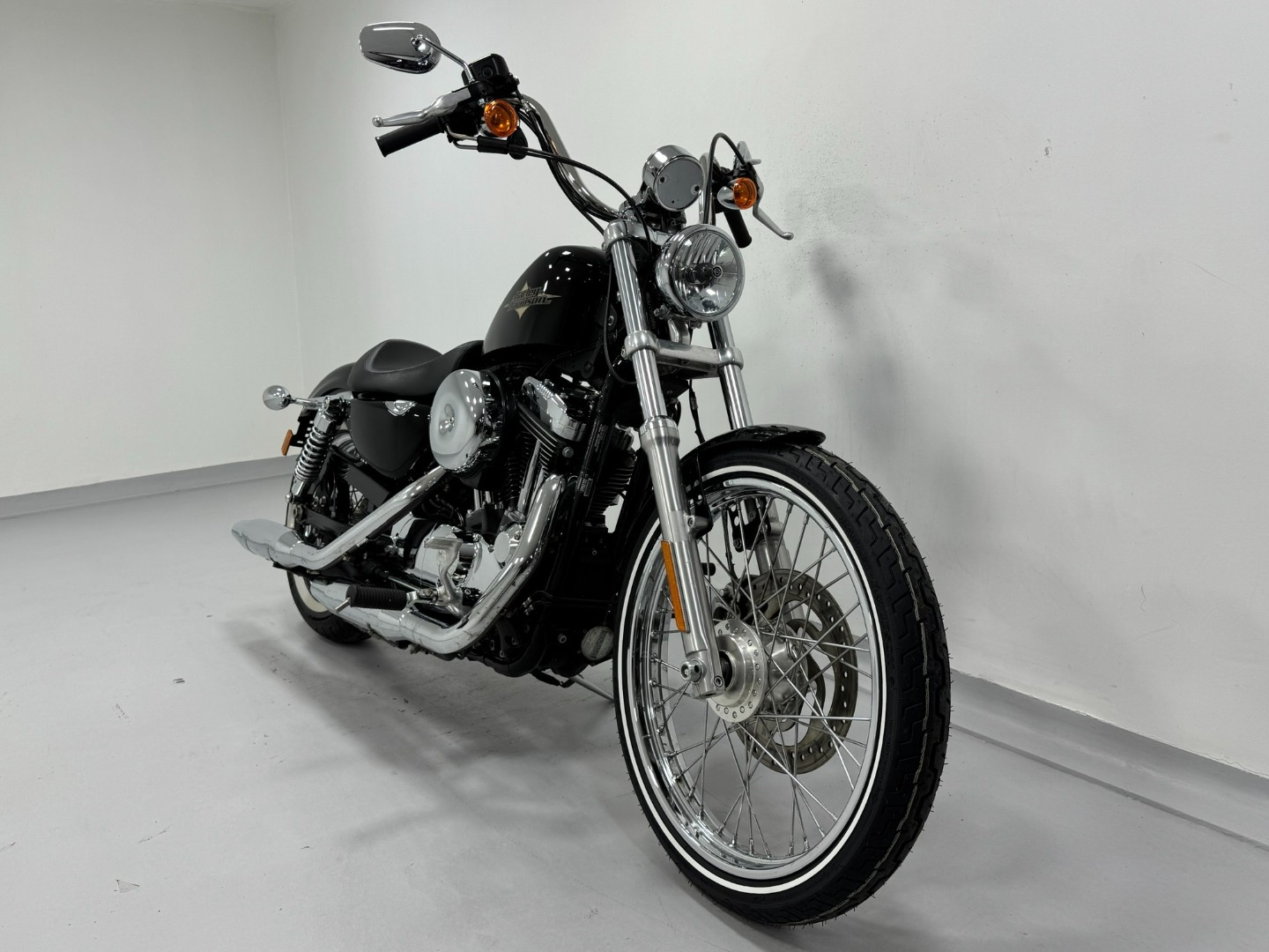 HARLEY DAVIDSON SPORTSTER XL 1200V SEVENTY TWO, image 2