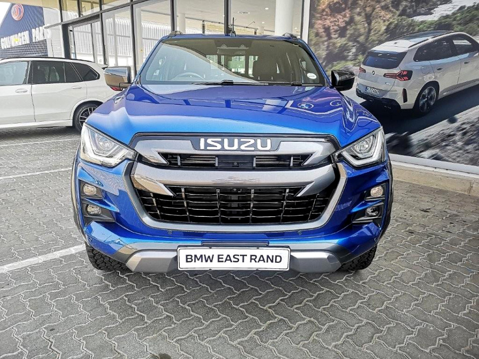 ISUZU D-MAX 3.0 Ddi V-CROSS HR 4X4 A/T D/C P/U, image 2