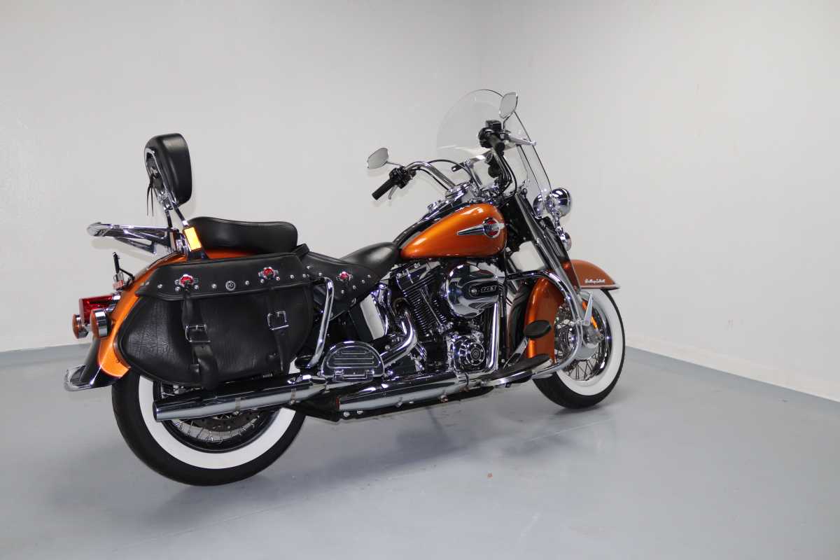 HARLEY DAVIDSON HERITAGE SOFTAIL CLASSIC, image 2