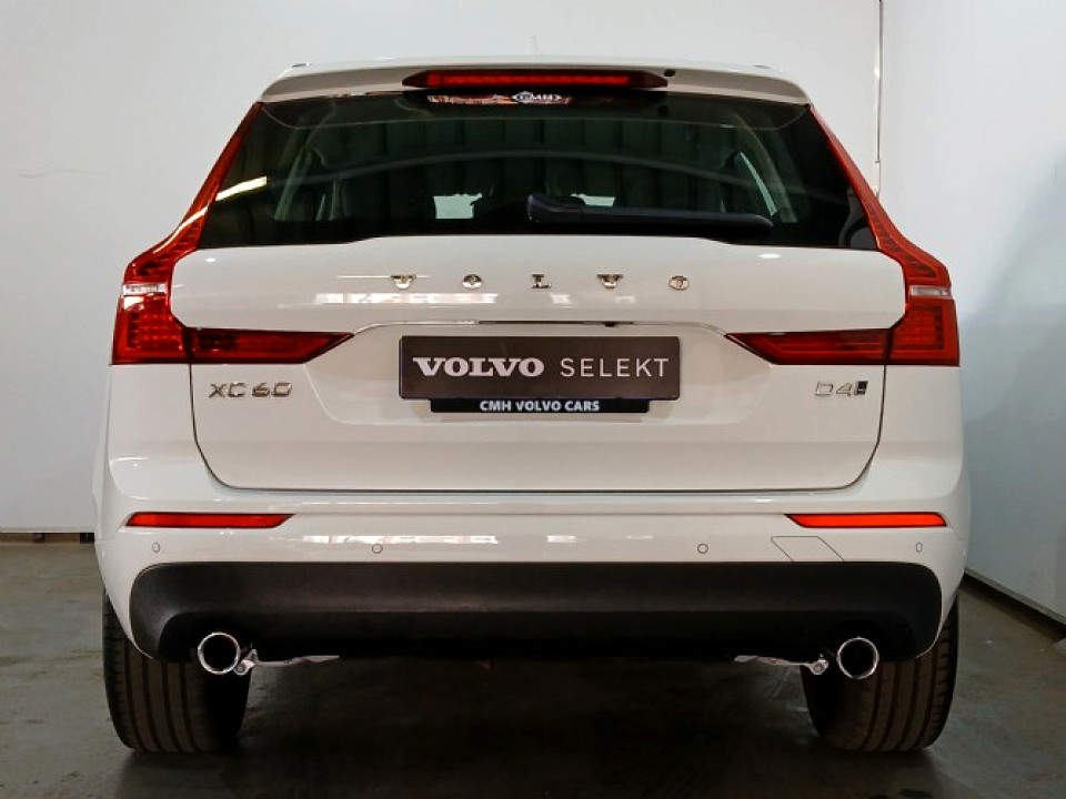 VOLVO XC60 B5 MOMENTUM GEARTRONIC AWD, image 2