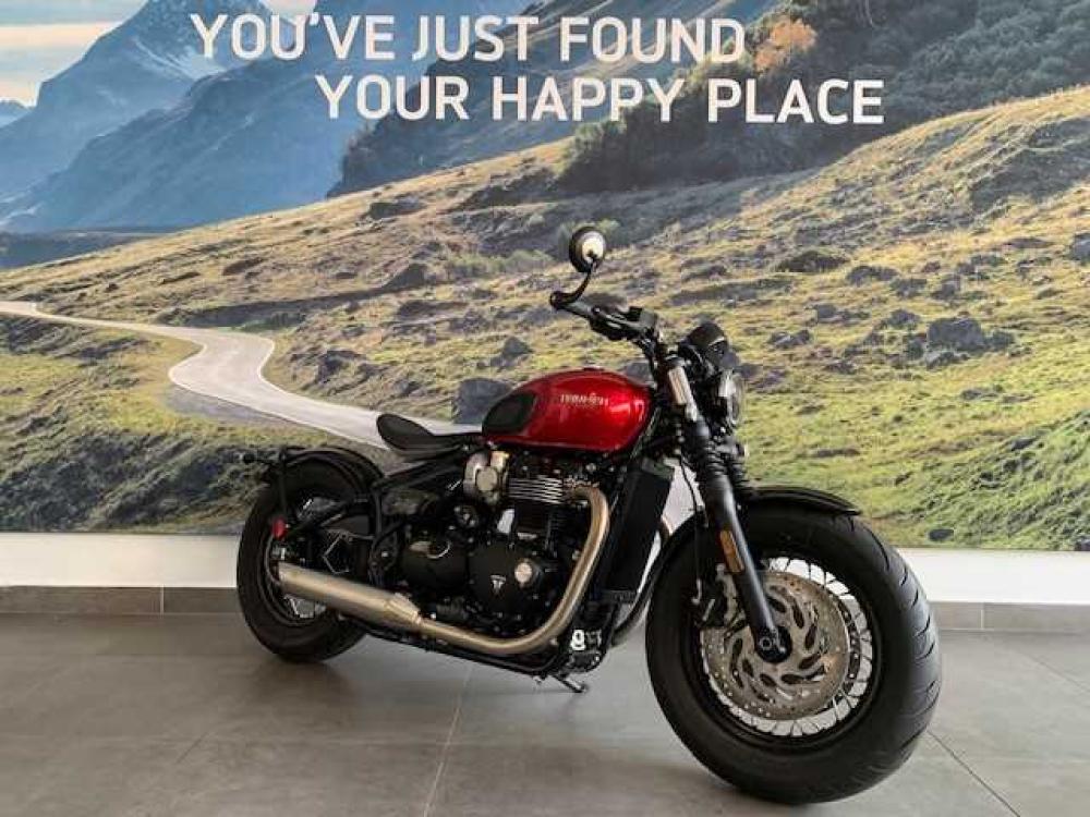 Triumph Bonneville Bobber, image 2