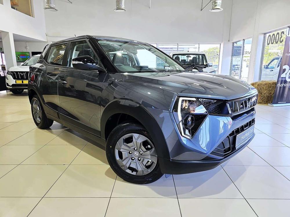 Mahindra XUV3X0 1.2 MX3 AT, image 1