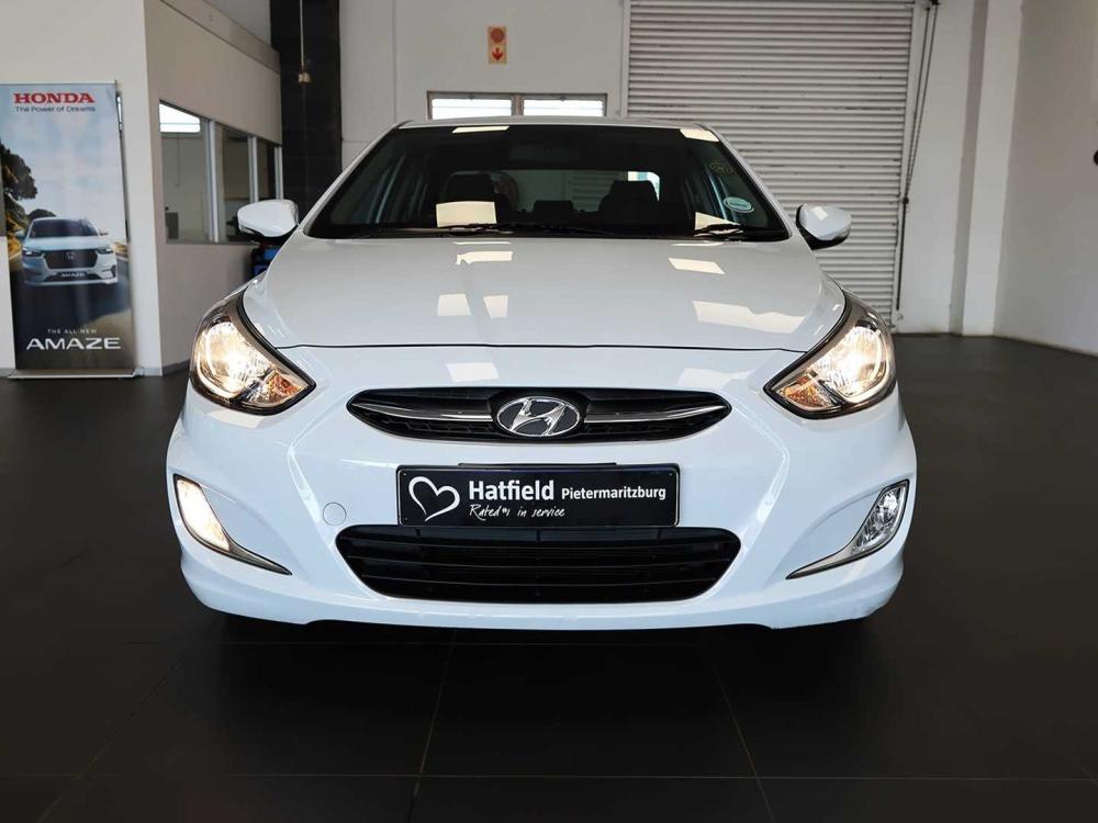 Hyundai Accent sedan 1.6 Fluid auto, image 2