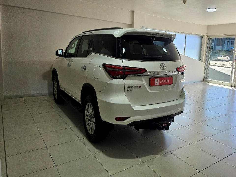 Toyota Fortuner 2.8GD-6 VX A/T, image 2