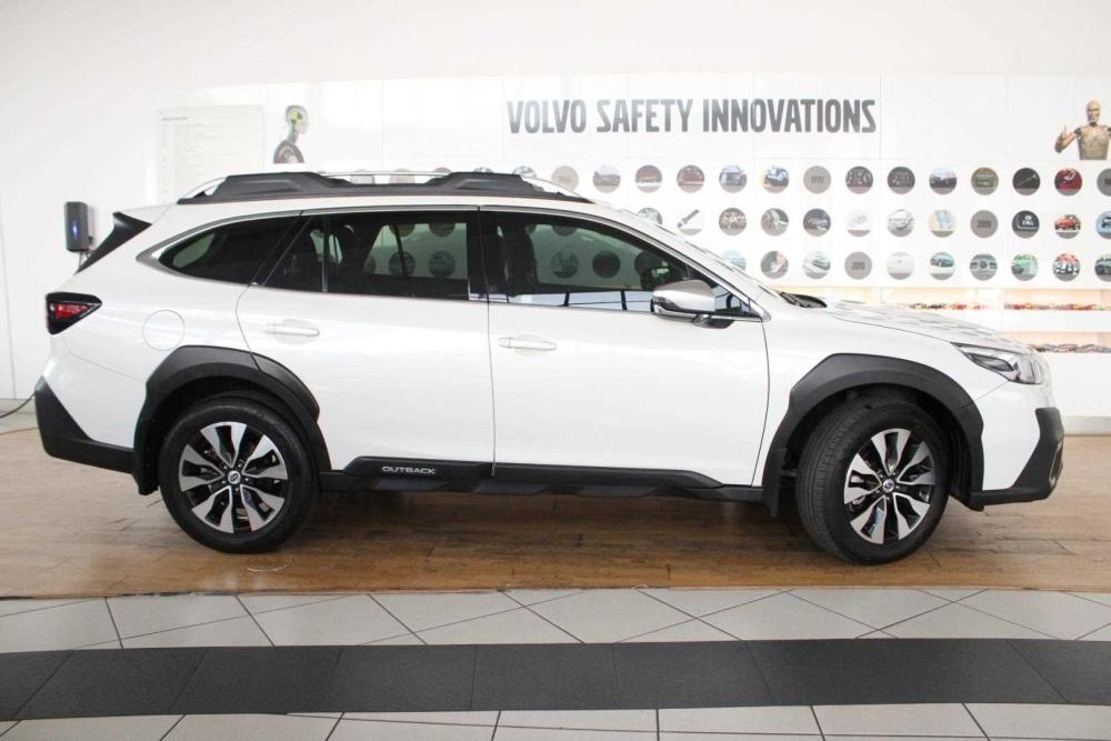Subaru Outback 2.4 XT CVT, image 2