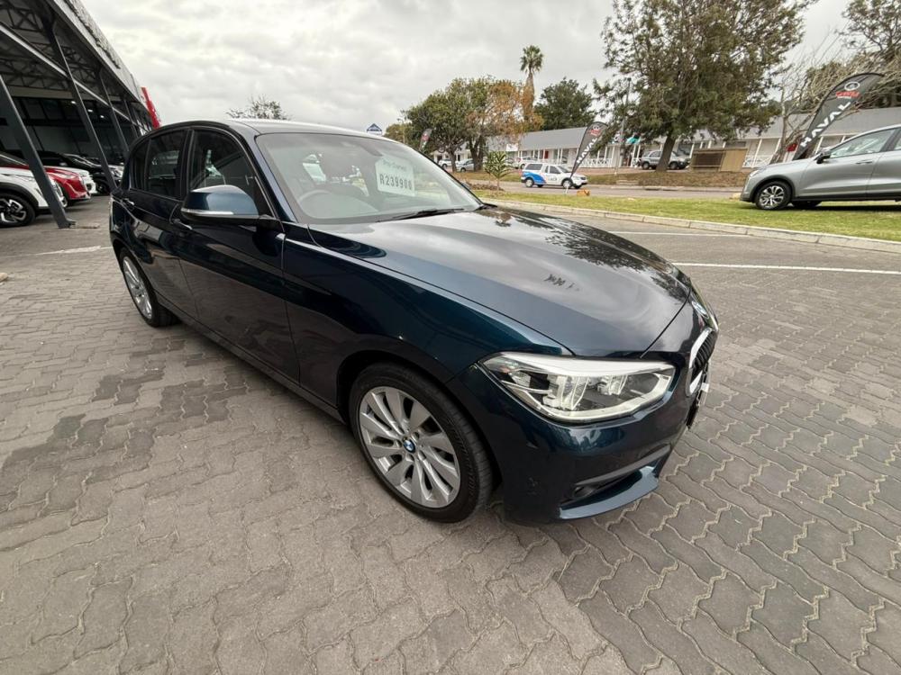BMW 118i 5-door, image 2