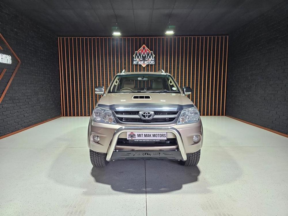 Toyota Fortuner 3.0D-4D 4x4, image 2