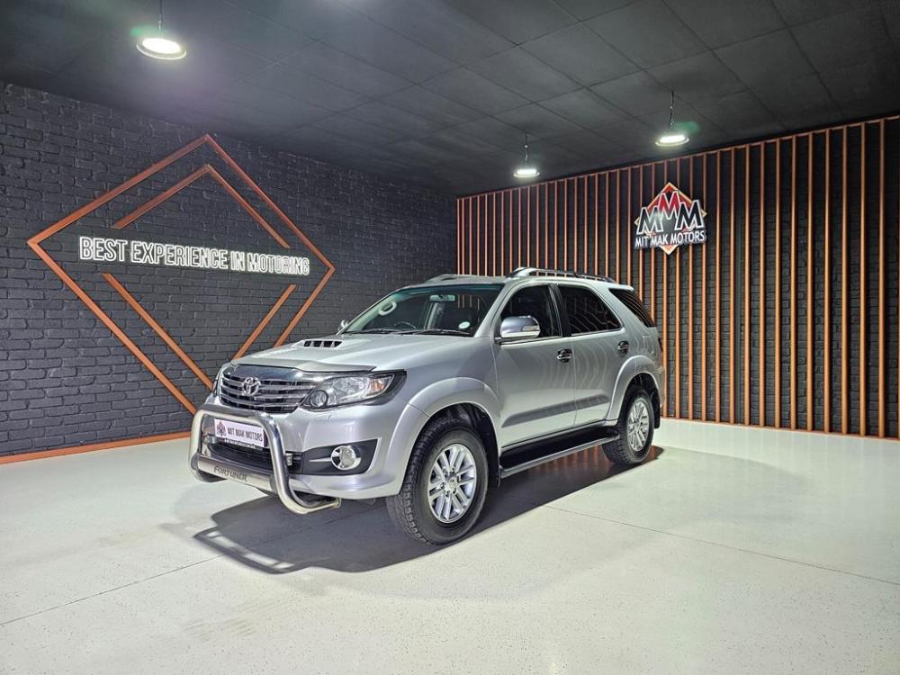 Toyota Fortuner 3.0D-4D 4x4, image 1
