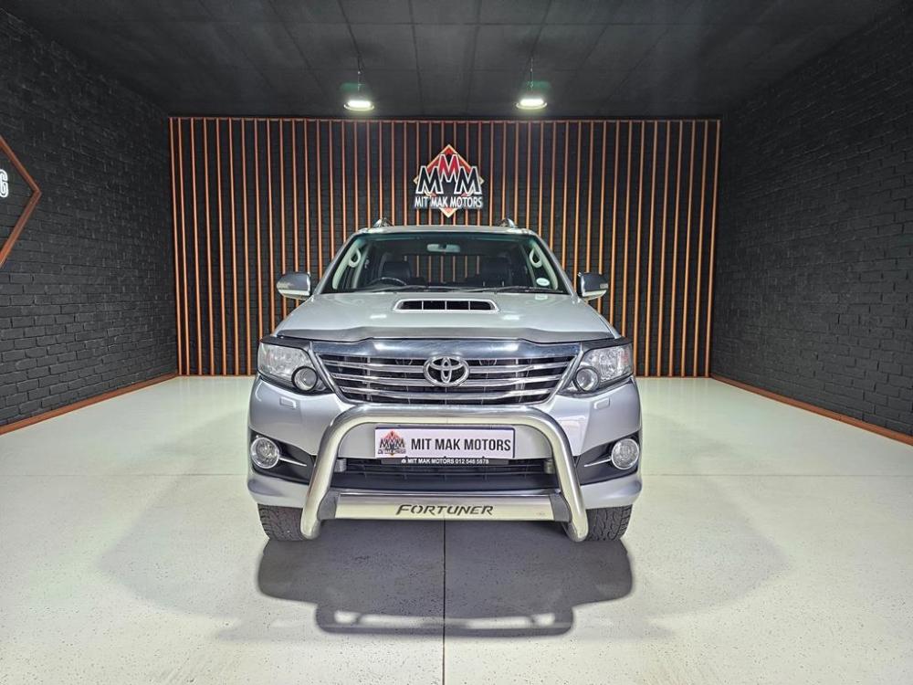 Toyota Fortuner 3.0D-4D 4x4, image 2