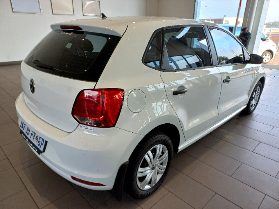 VOLKSWAGEN POLO VIVO 1.4 TRENDLINE (5DR), image 2