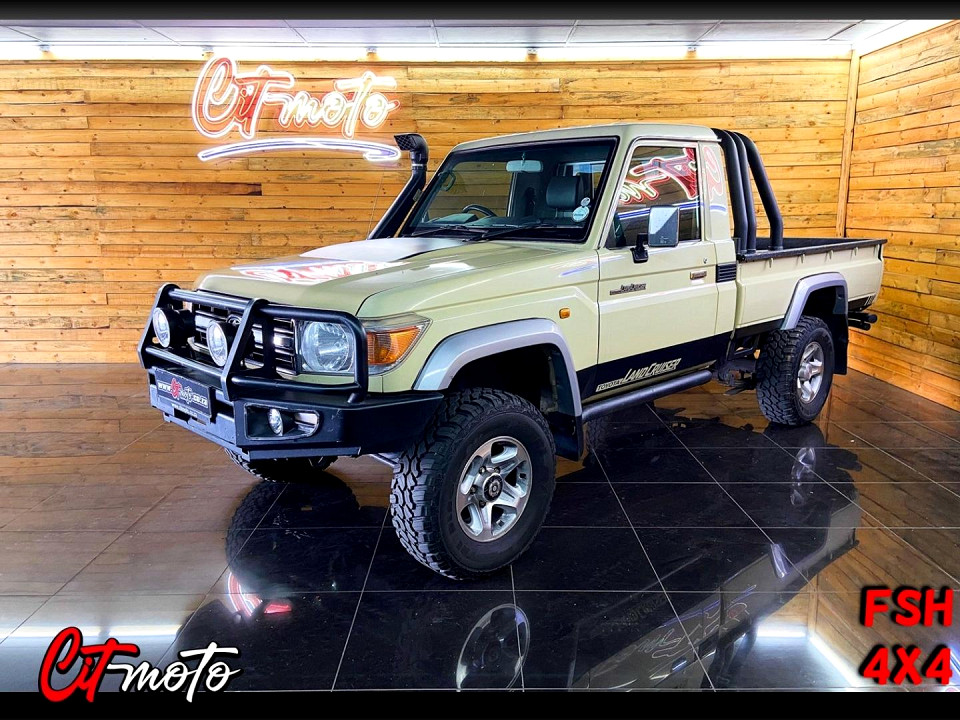 Toyota Land Cruiser 79 4.0 V6, image 1