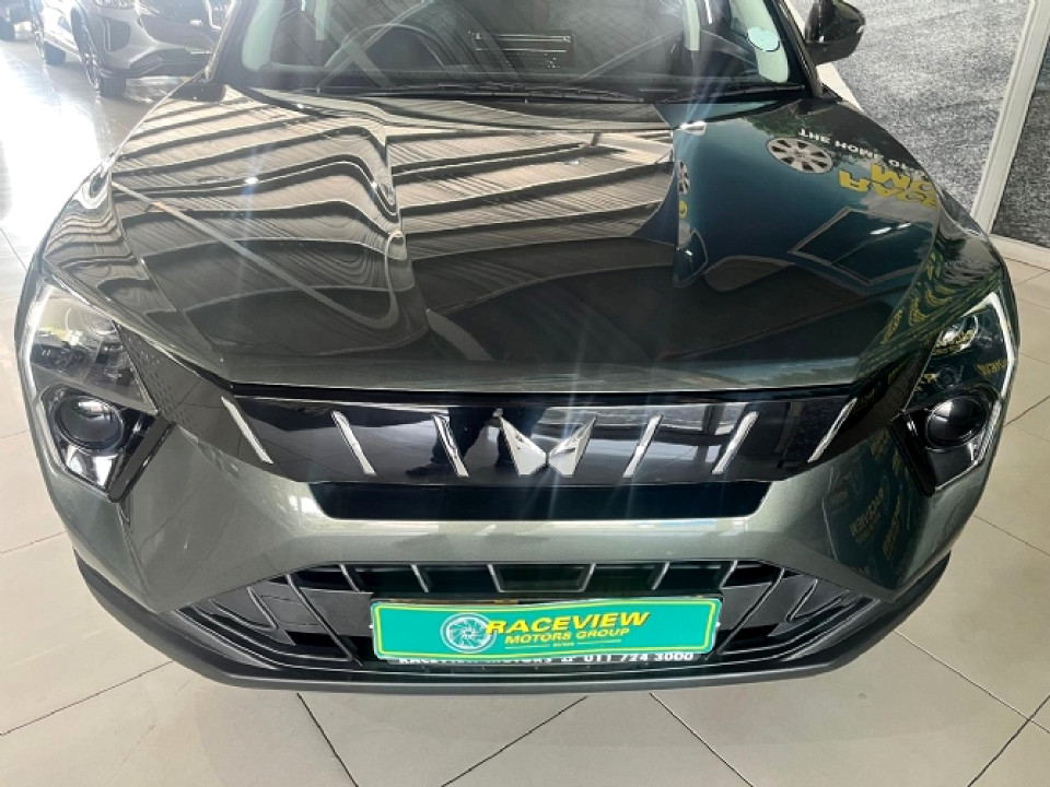 MAHINDRA XUV3XO 1.2T MX2 A/T, image 2