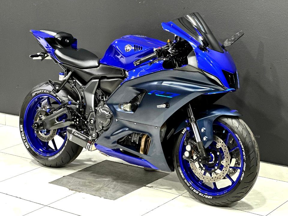 YAMAHA R7, image 1