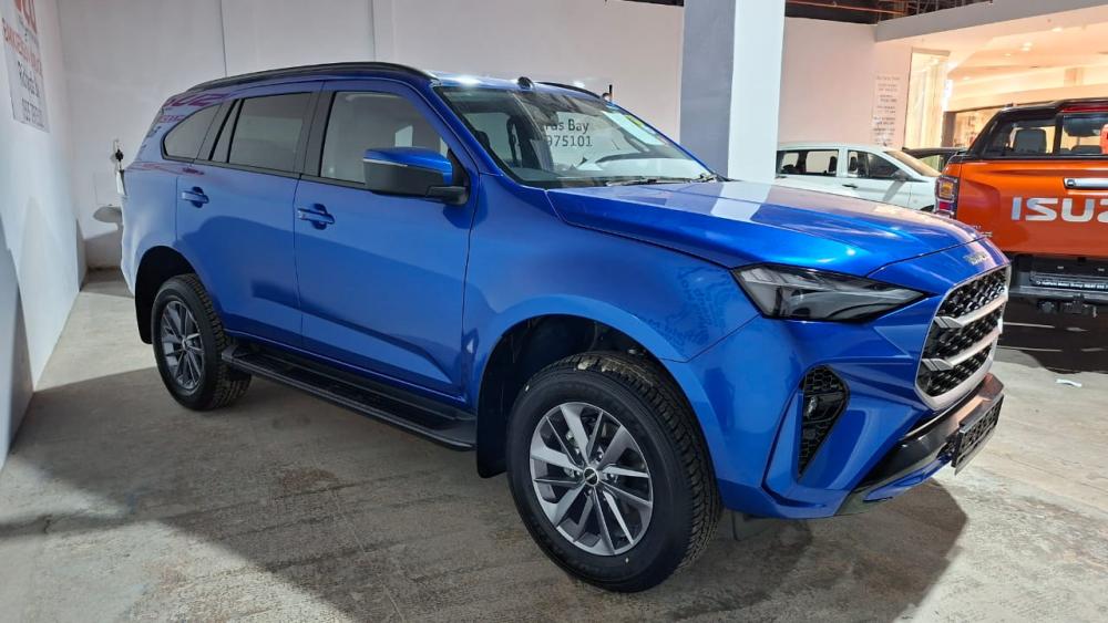 Isuzu MU-X 3.0 LS A/T 4x2, image 1