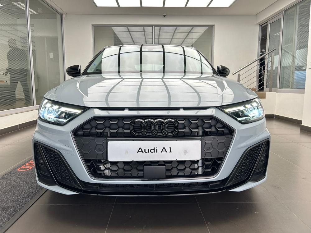 AUDI A1 SPORTBACK 30 TFSI BLACK EDITION S-TRONIC, image 2