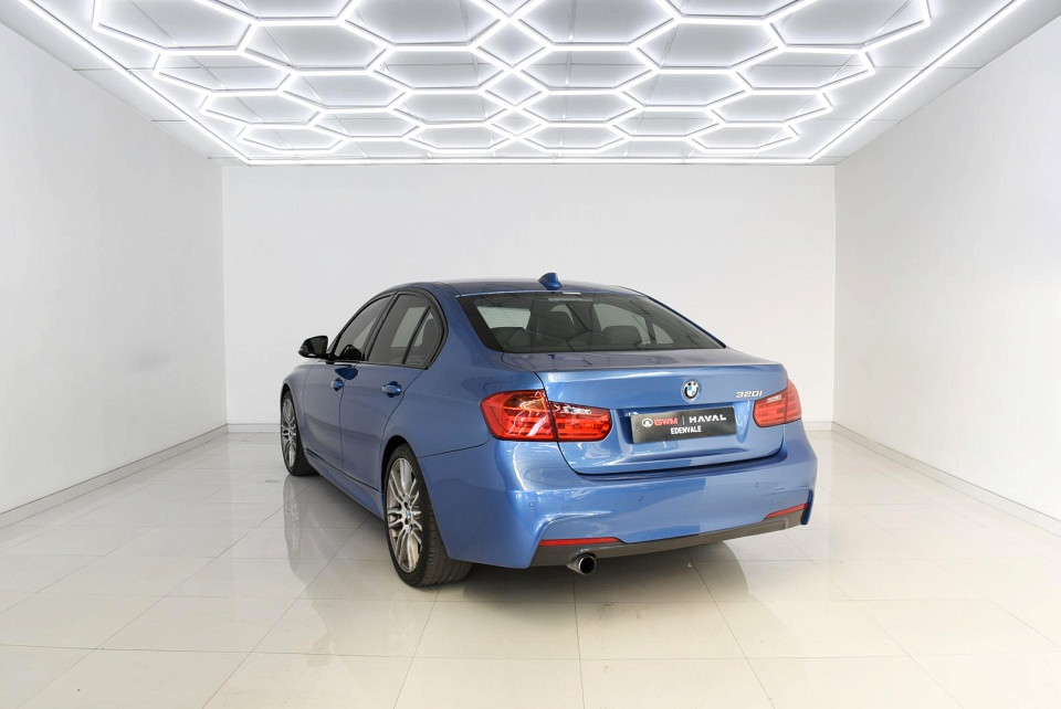 BMW 320i M Sport auto, image 2