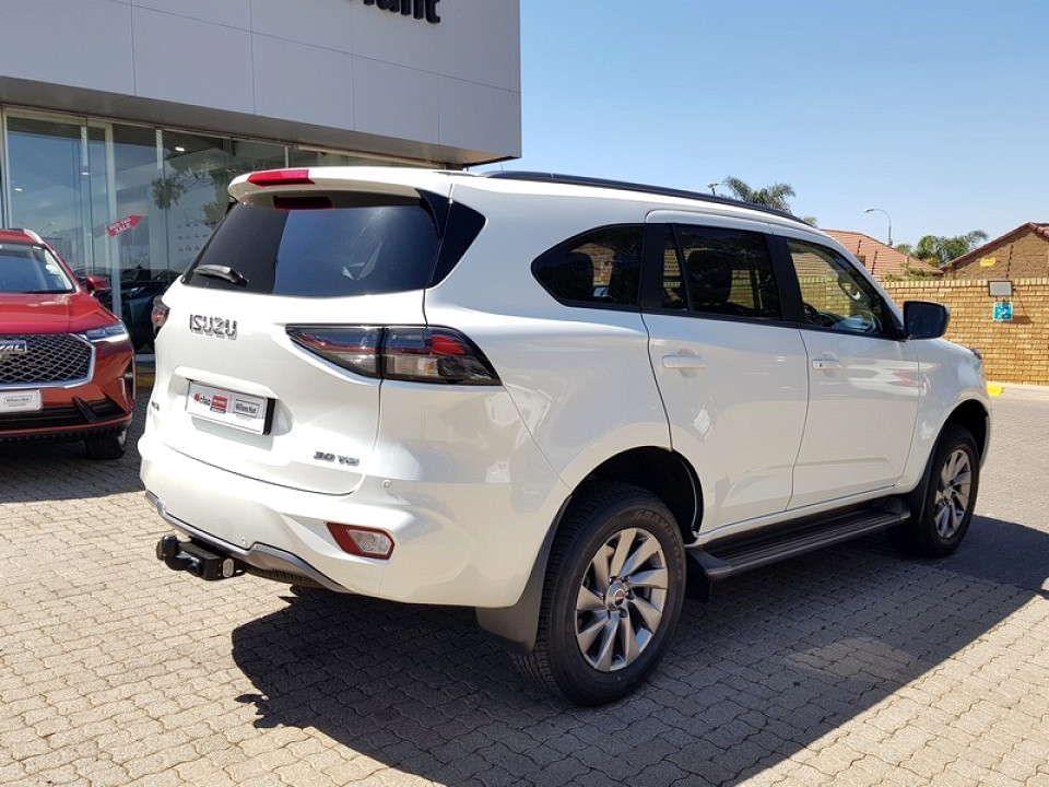 ISUZU MU-X 3.0D LS 4X4 A/T, image 2