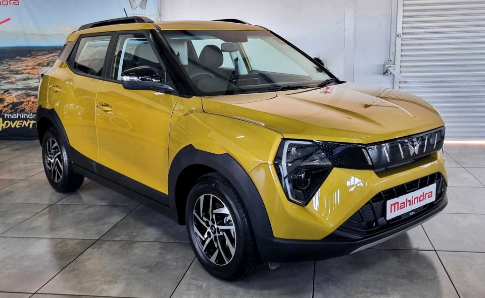MAHINDRA XUV3XO 1.2T AX5 A/T, image 1