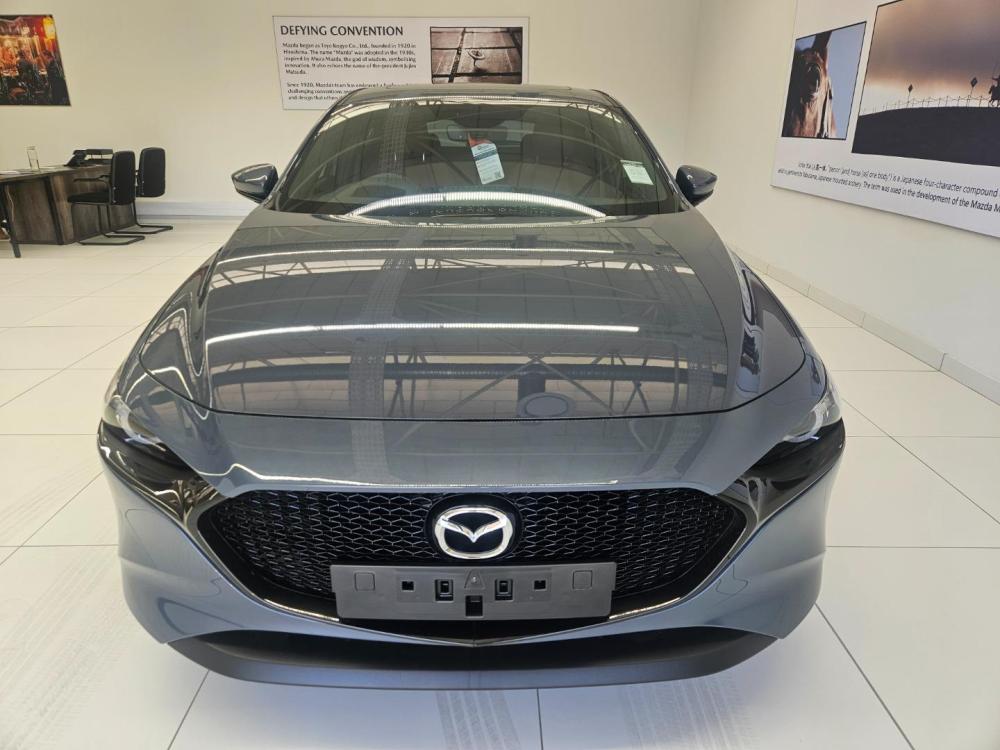 Mazda 3 Hatch 2.0 Astina Edition Auto FWD, image 2