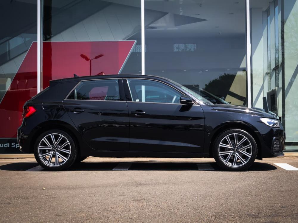 Audi A1 Sportback Sportback Advanced 30 TFSI S tronic, image 2