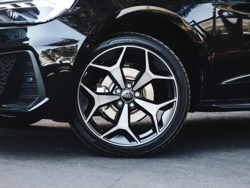AUDI A1 SPORTBACK 30 TFSI BLACK EDITION S-TRONIC, image 2