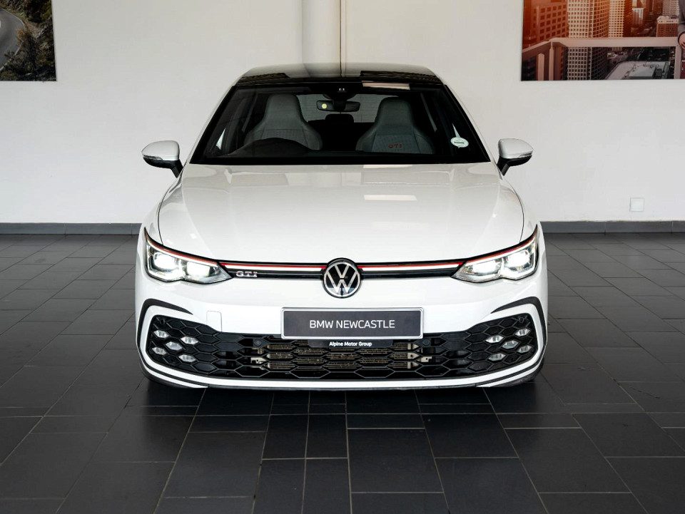 Volkswagen Golf 8 GTi  2.0 TSI DSG, image 2