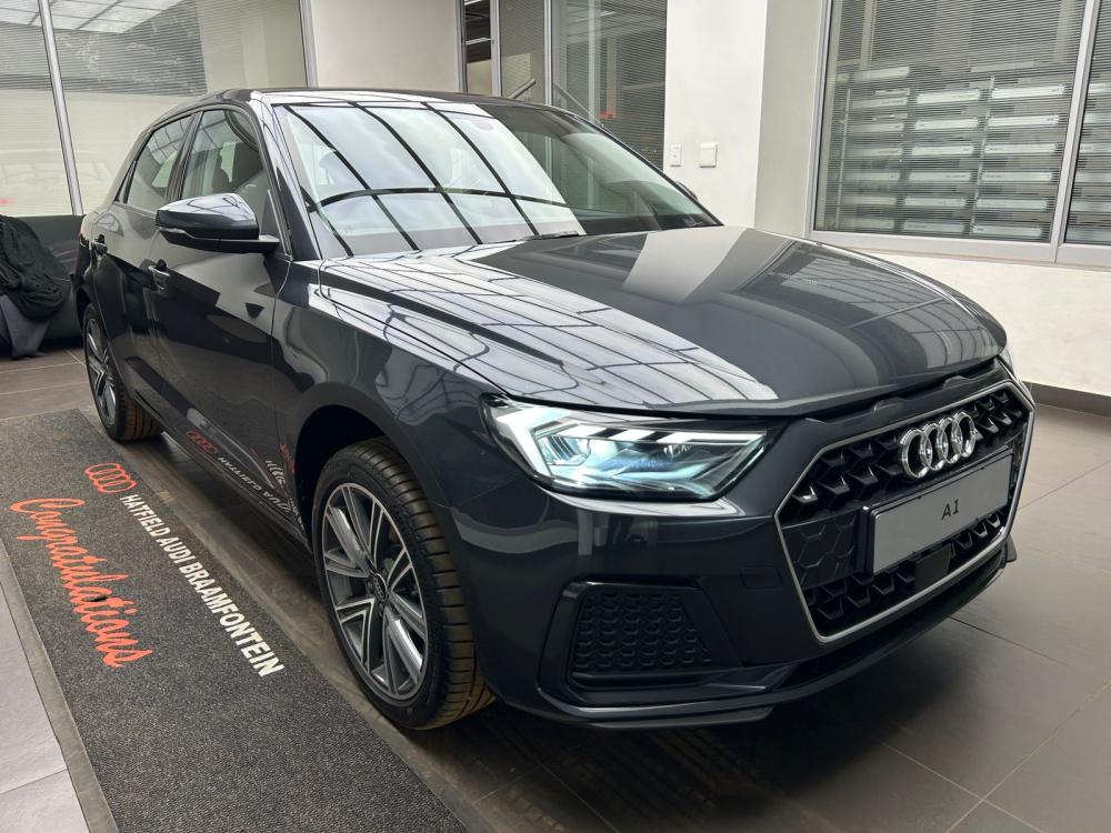 AUDI A1 SPORTBACK 30 TFSI ADVANCED S-TRONIC, image 2