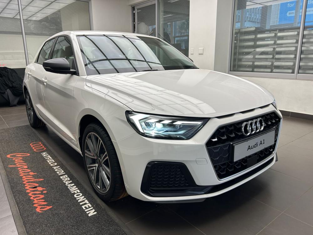 AUDI A1 SPORTBACK 30 TFSI ADVANCED S-TRONIC, image 2