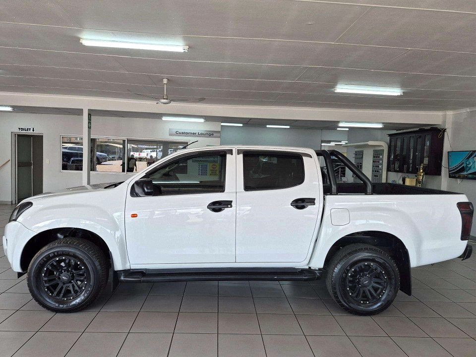 Isuzu KB 250D-Teq double cab Hi-Rider, image 2
