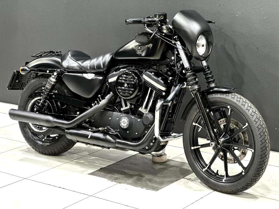 HARLEY-DAVIDSON 883 Iron, image 1