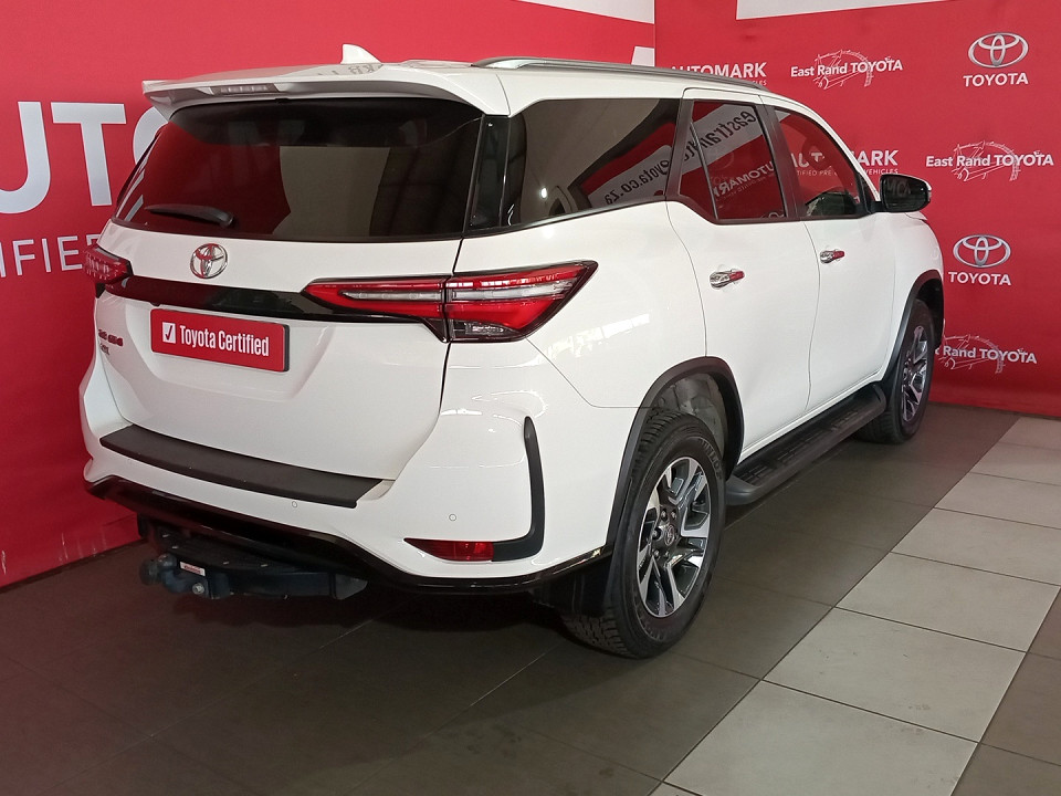 TOYOTA FORTUNER 2.8GD-6 VX A/T, image 2
