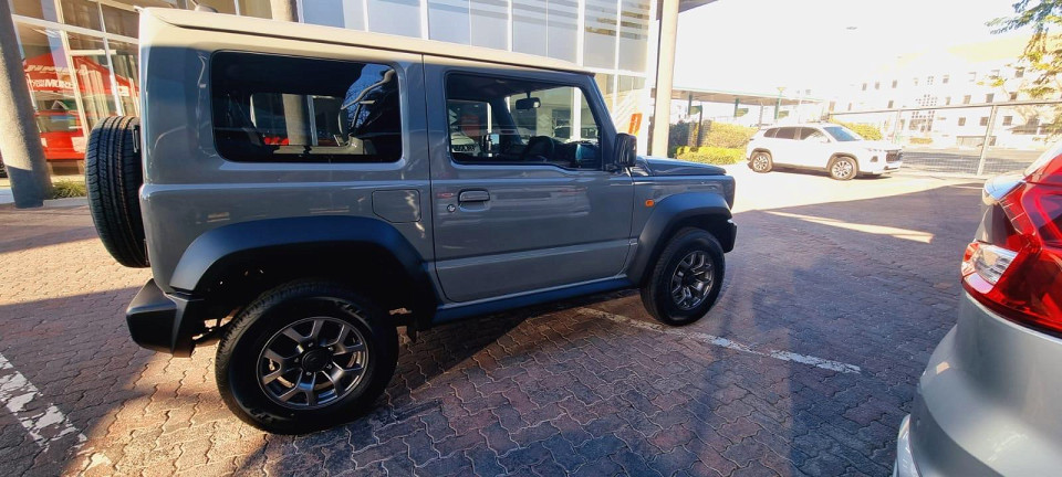 SUZUKI JIMNY 1.5 GLX A/T, image 2