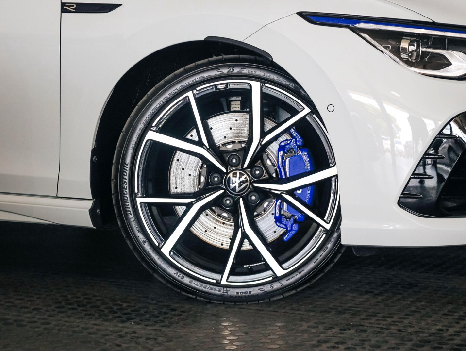 VOLKSWAGEN GOLF 8 2.0 TSI R DSG, image 2