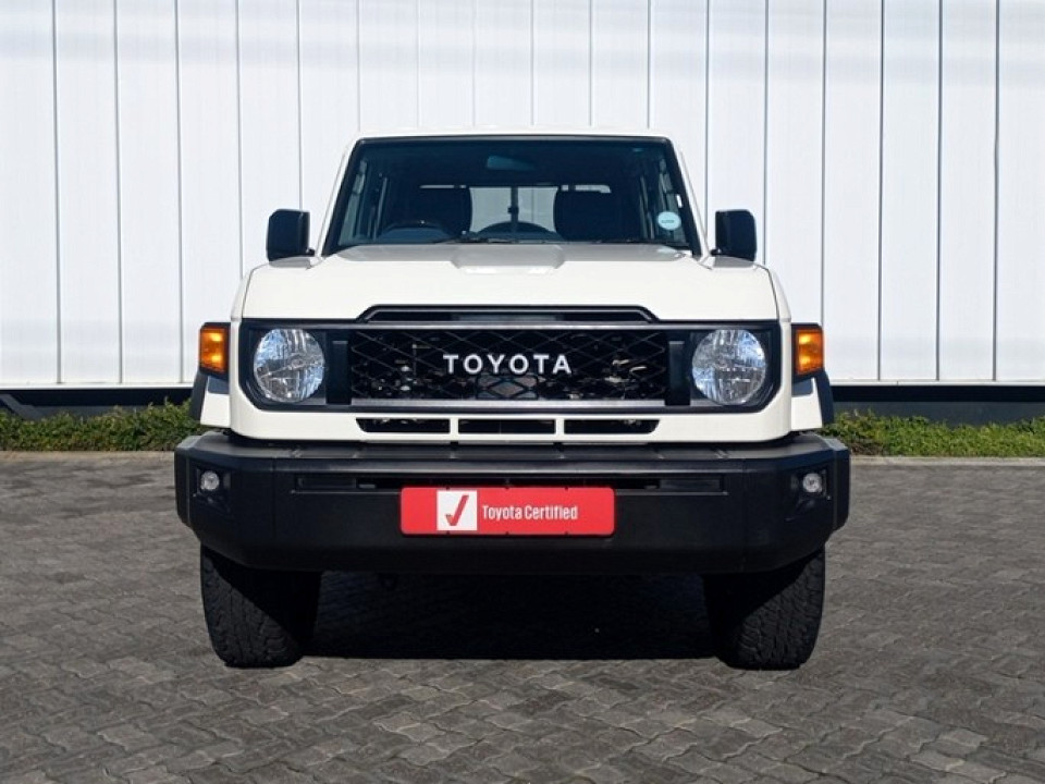 TOYOTA LAND CRUISER 79 2.8 GD-6 P/U D/C A/T, image 2