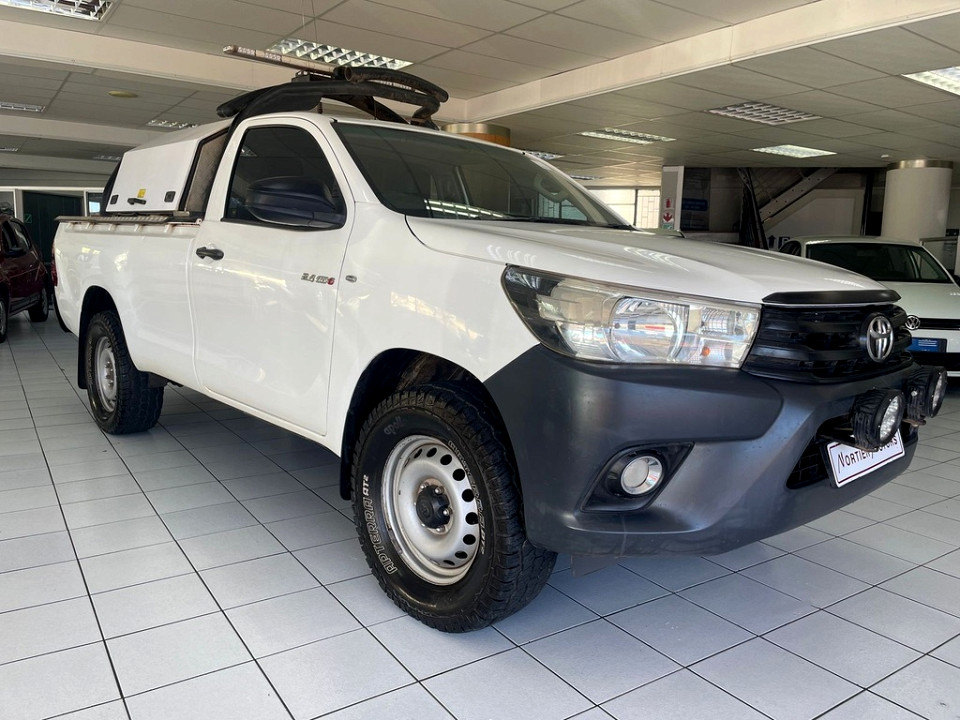 Toyota Hilux 2.4GD-6 4x4 SR, image 1