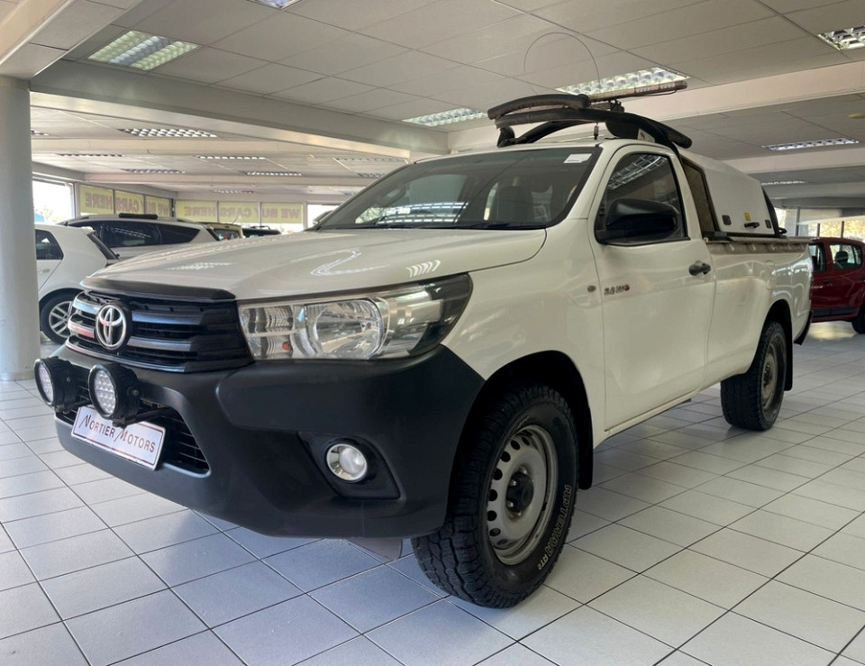 Toyota Hilux 2.4GD-6 4x4 SR, image 2